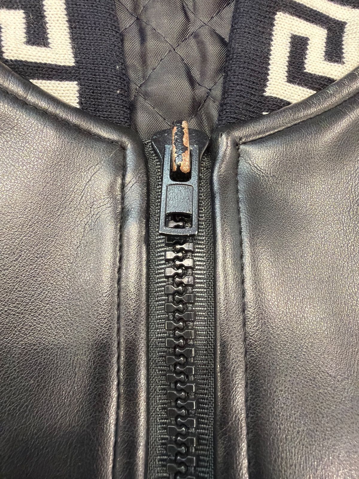 VERSACE JEANS COUTURE ヴァルサーチ レザージャケット スタジャン 革