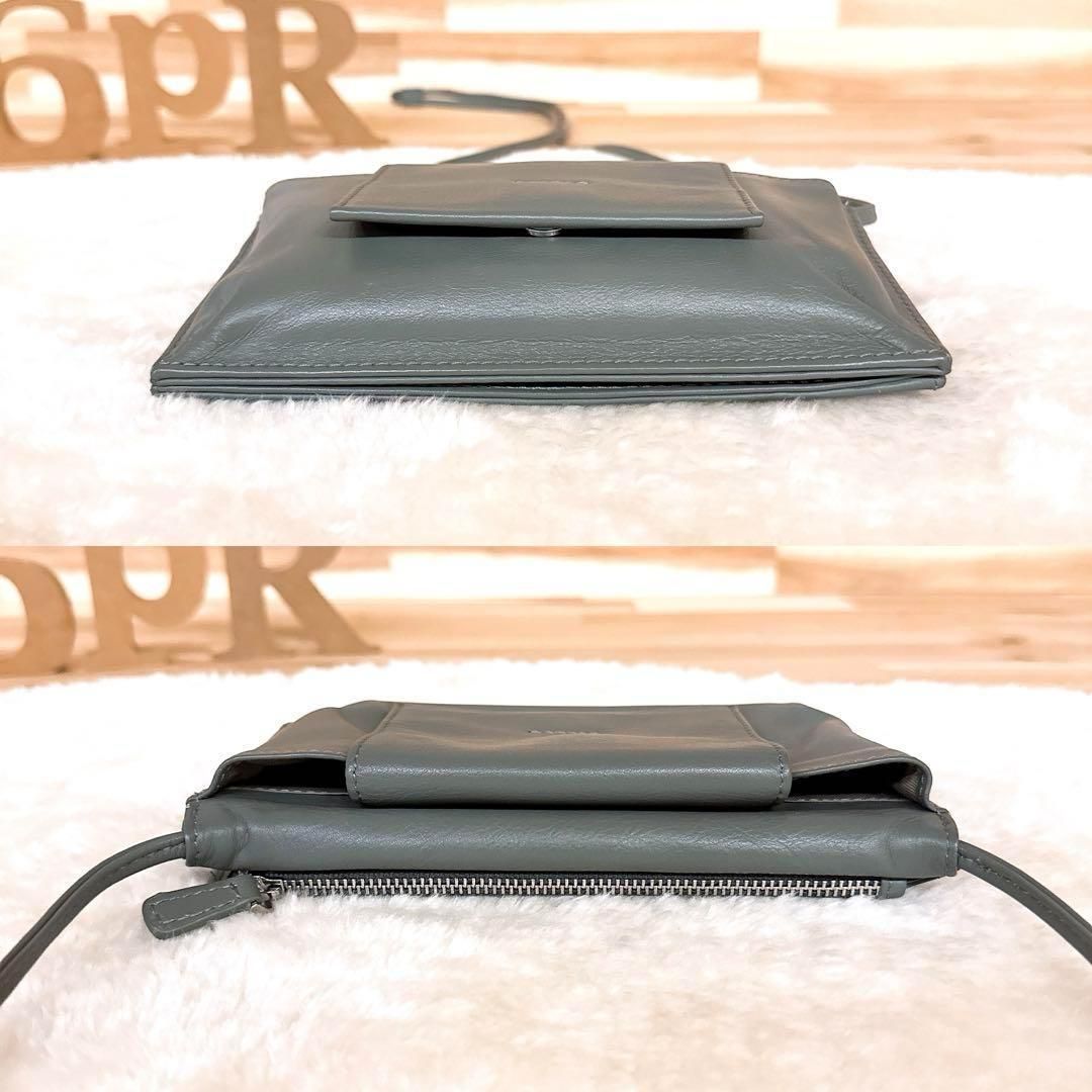 ショルダーバッグ グレー