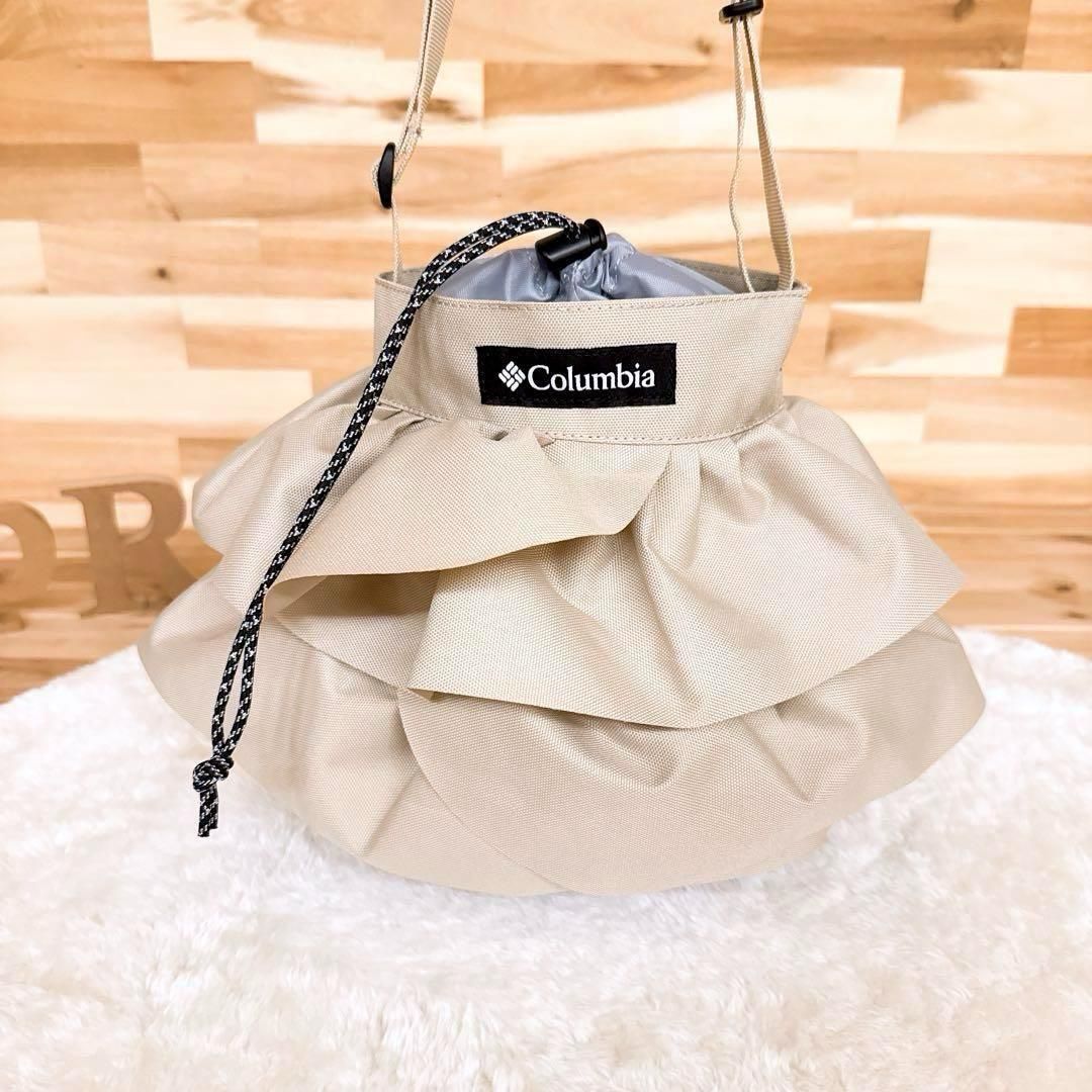 品 コロンビア 別注フリル ショルダーバッグ フリークスストア ベージュ×黒ブラック 斜めがけ クロスボディ 巾着 コラボ