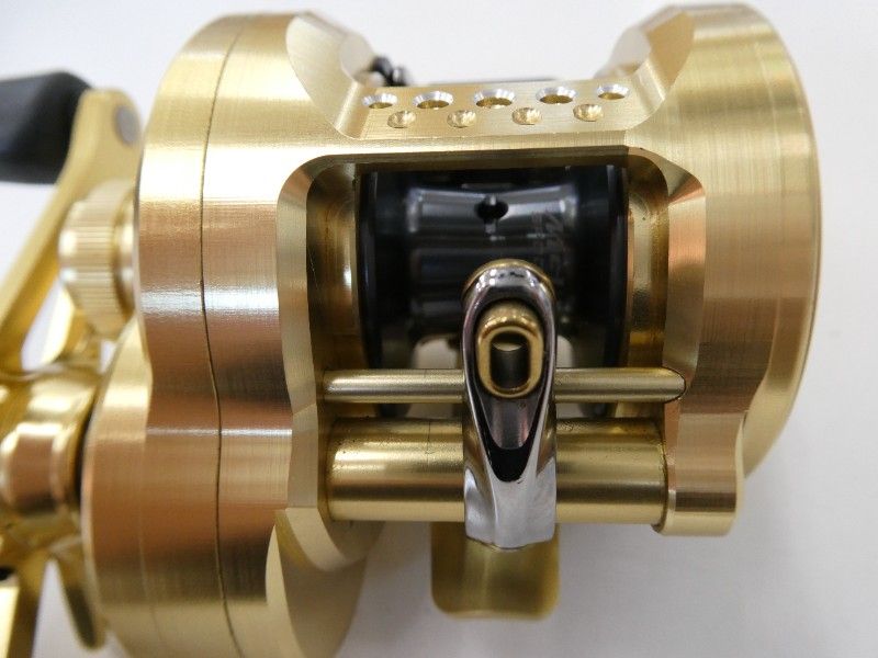 シマノ 22カルカッタコンクエスト 200XG 02-8211230008