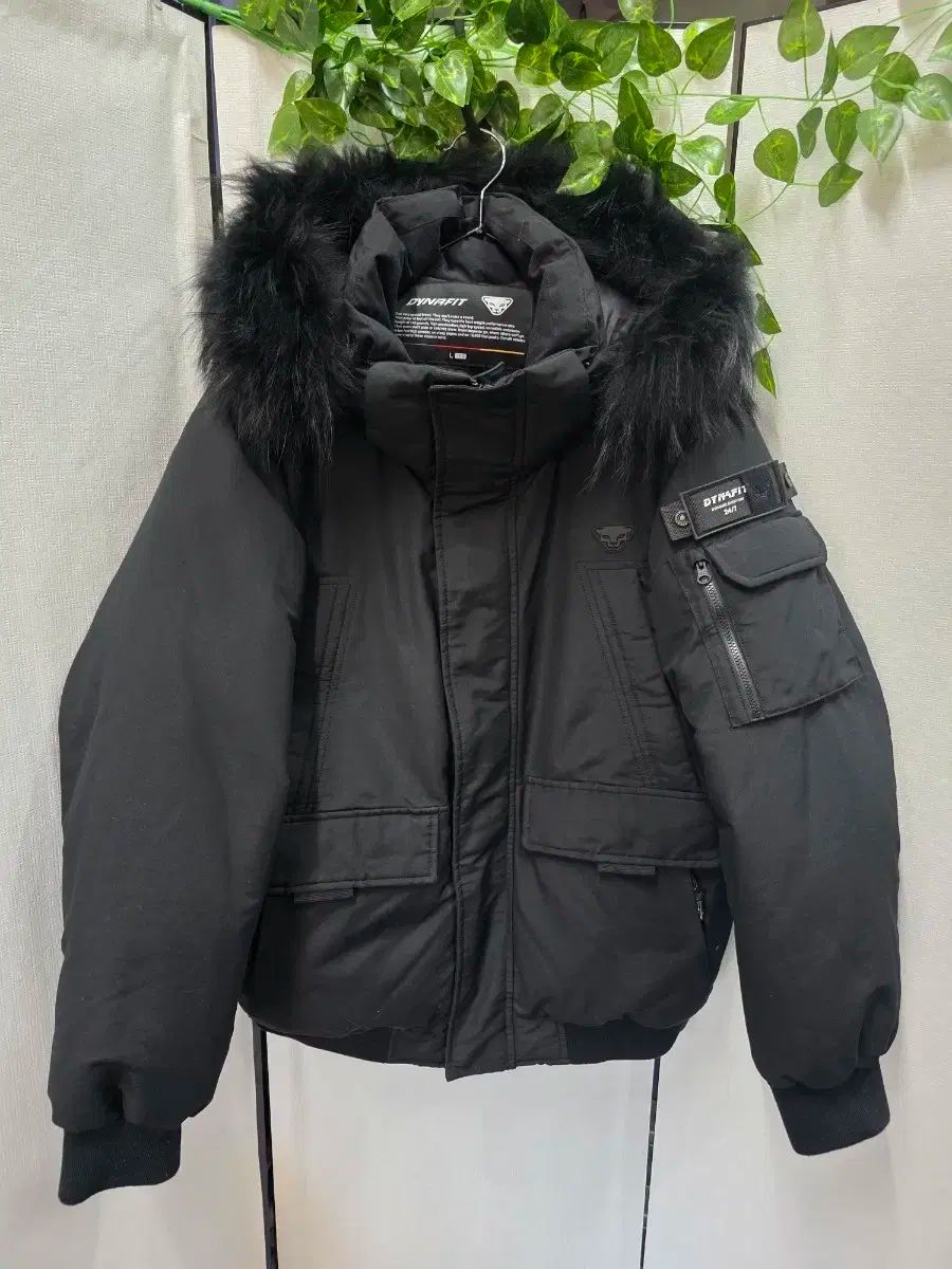 ディナフィットダウンジャケット