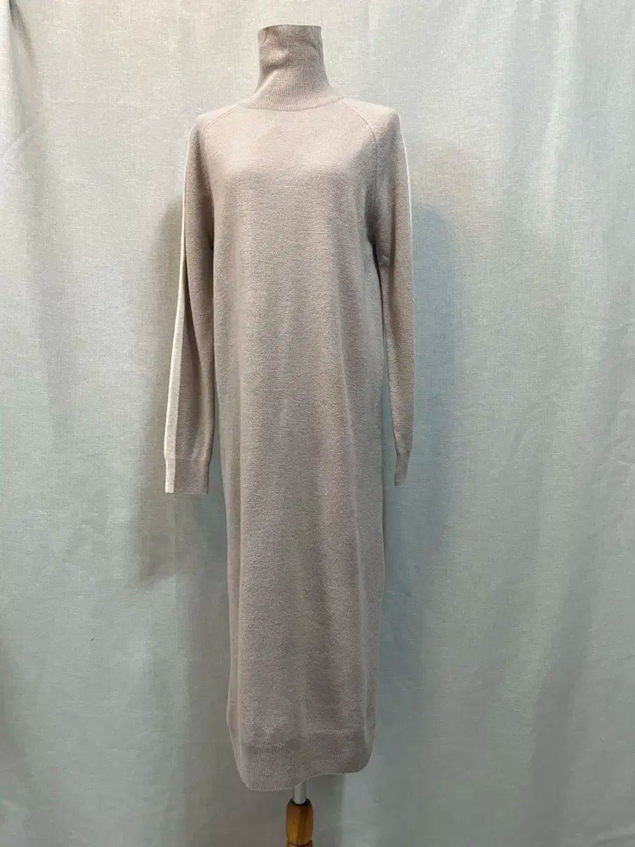 2018年 V Lounge ニット ロング ONE PIECE