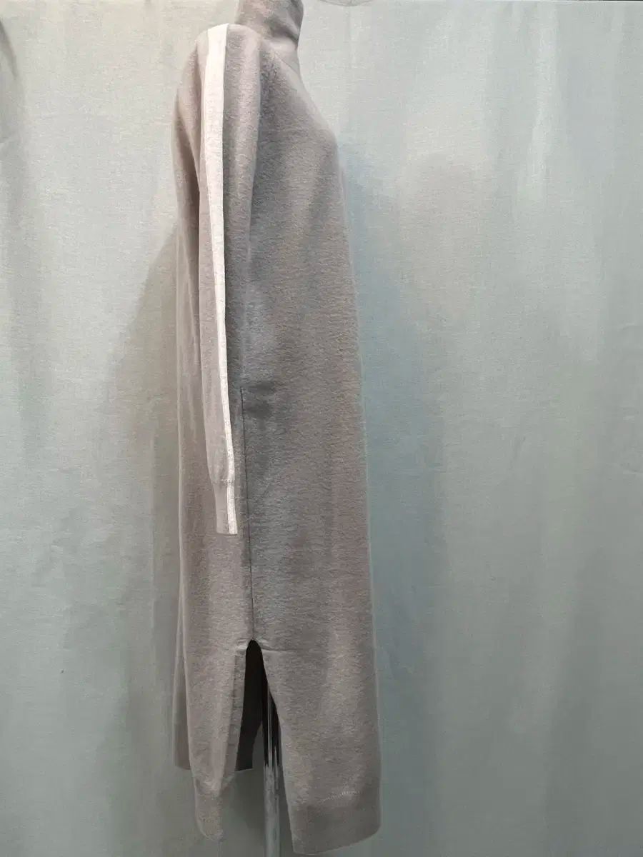 2018年 V Lounge ニット ロング ONE PIECE