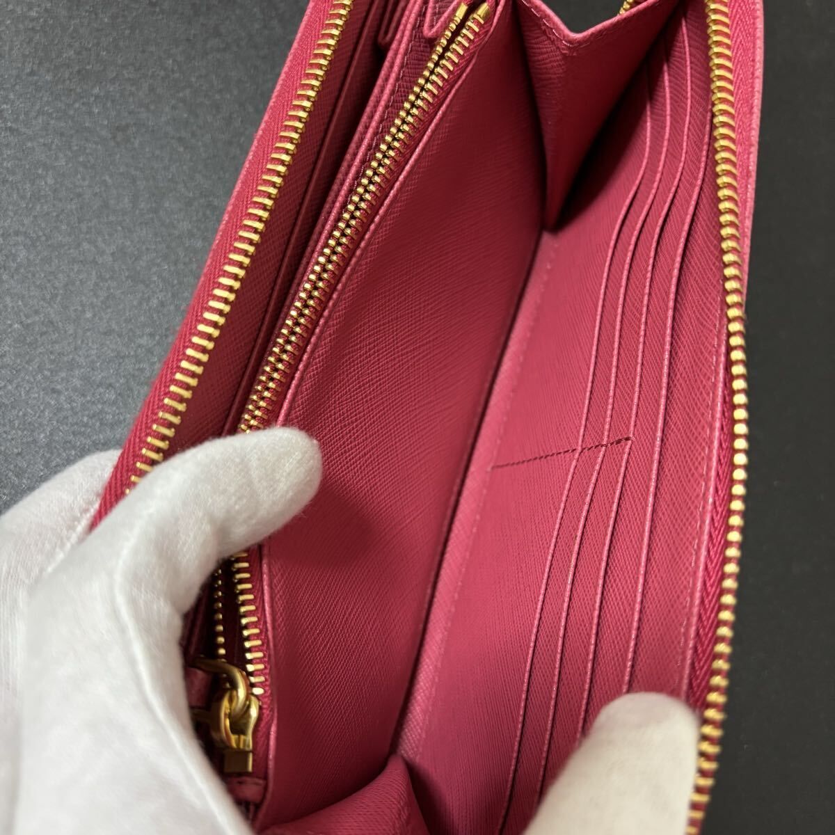  q 72 PRADA プラダ 長財布 サフィアーノ 三角ロゴ トライアングル ピンク ラウンドジップ ラウンドファスナー 長財布 小物