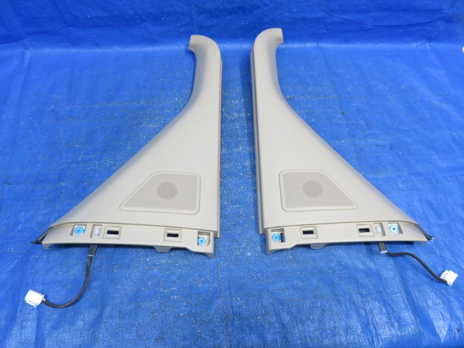 LA 7567 保証付 アルファード GGH 20 W 前期 スライドドア 左右 ピラーパネル ツイーター スピーカー ANH 25 ヴェルファイア