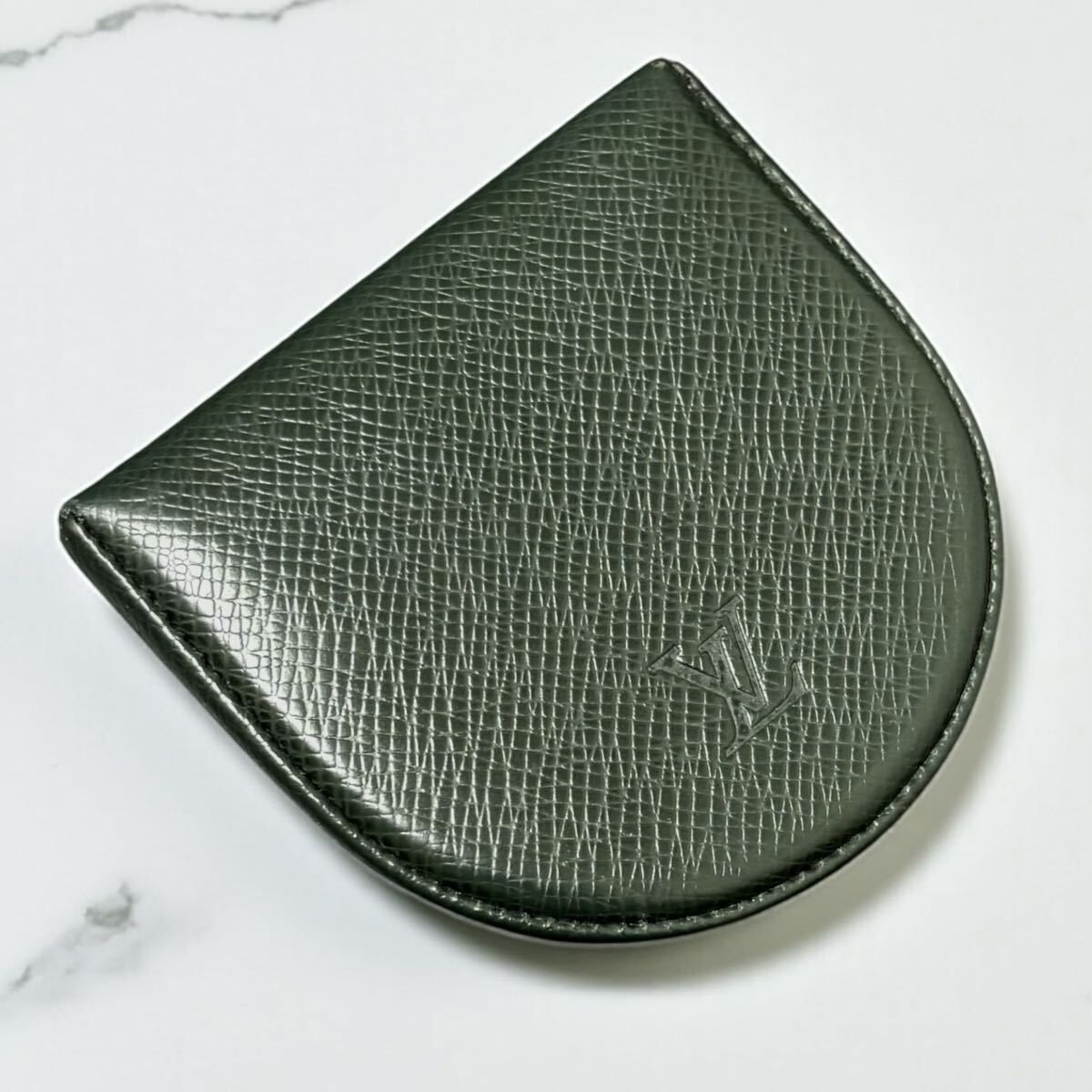 q76 キュベット タイガ エセピア ルイヴィトン コインケース ダークグリーン 馬蹄形 小銭入れ Louis Vuitton