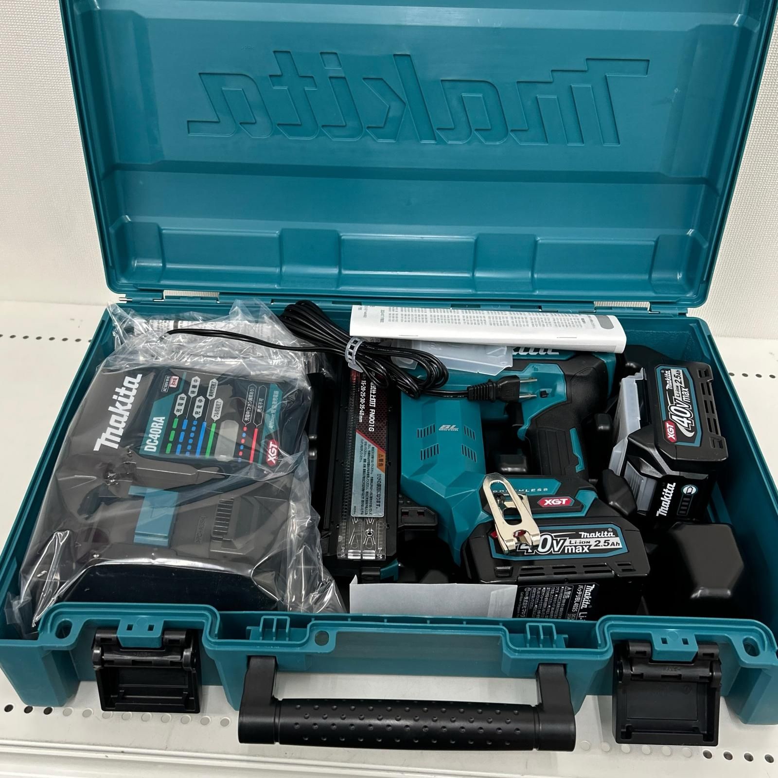 MAKITA マキタ 釘打ち機 コードレス式 40v PSEマーク有 FN001GRDX ブルー