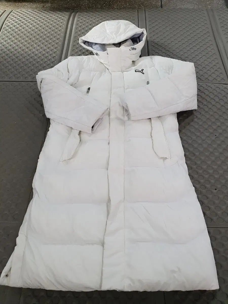 プーマ 白 ダウンジャケット ロング丈 フード メンズ