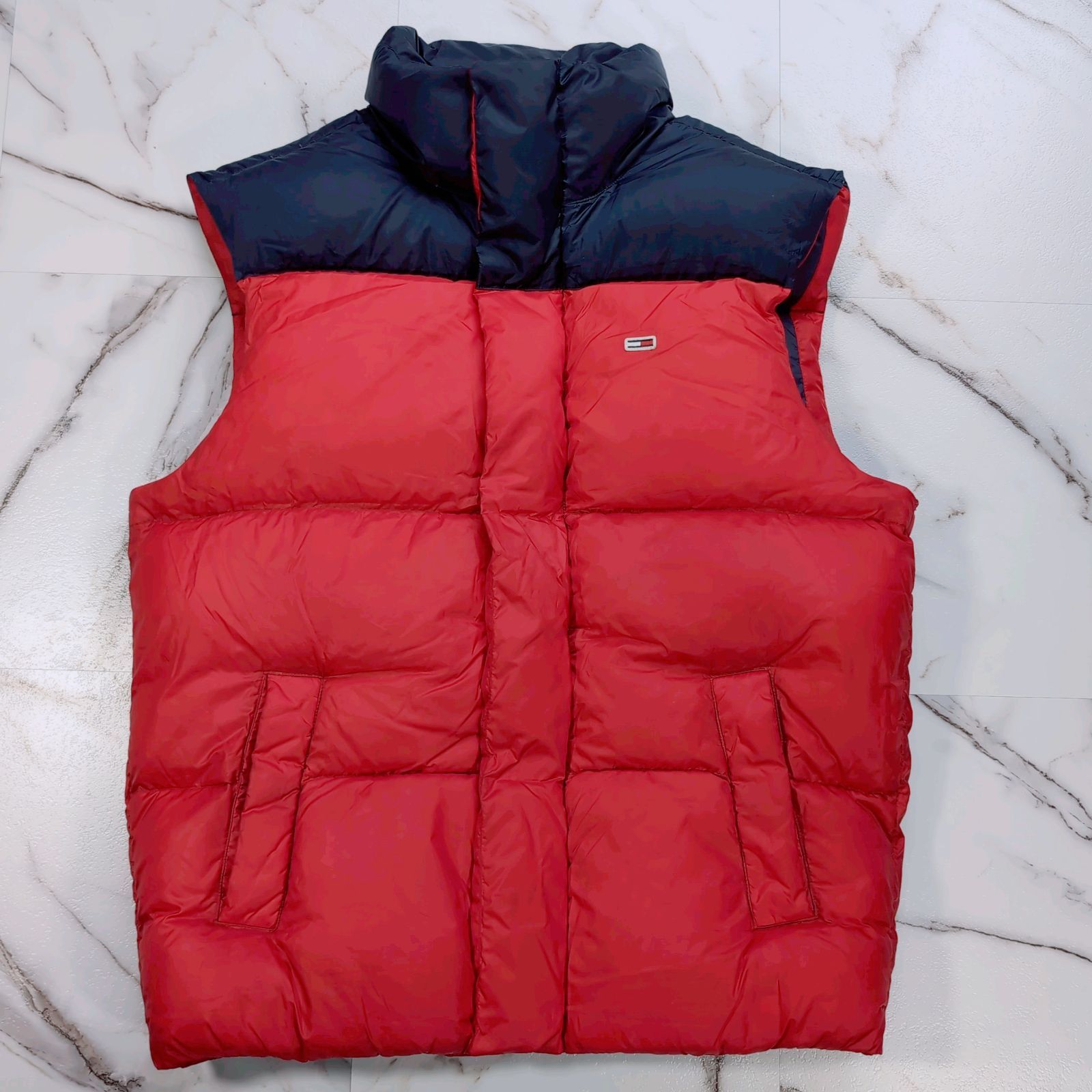 TOMMY JEANS バイ Down Vest フラッグロゴ刺繍ワッペン L レッド ネイビー