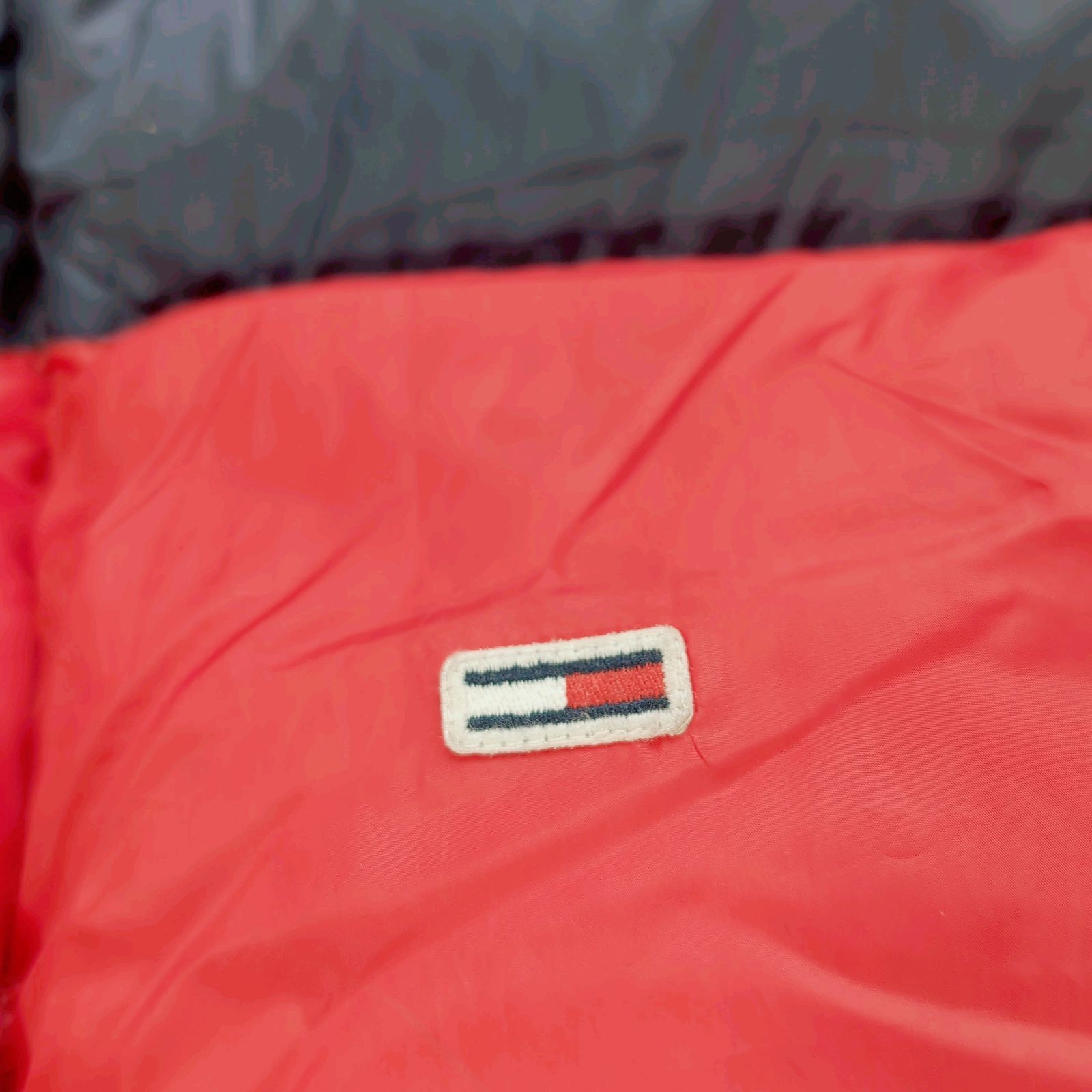 TOMMY JEANS バイ Down Vest フラッグロゴ刺繍ワッペン L レッド×ネイビー