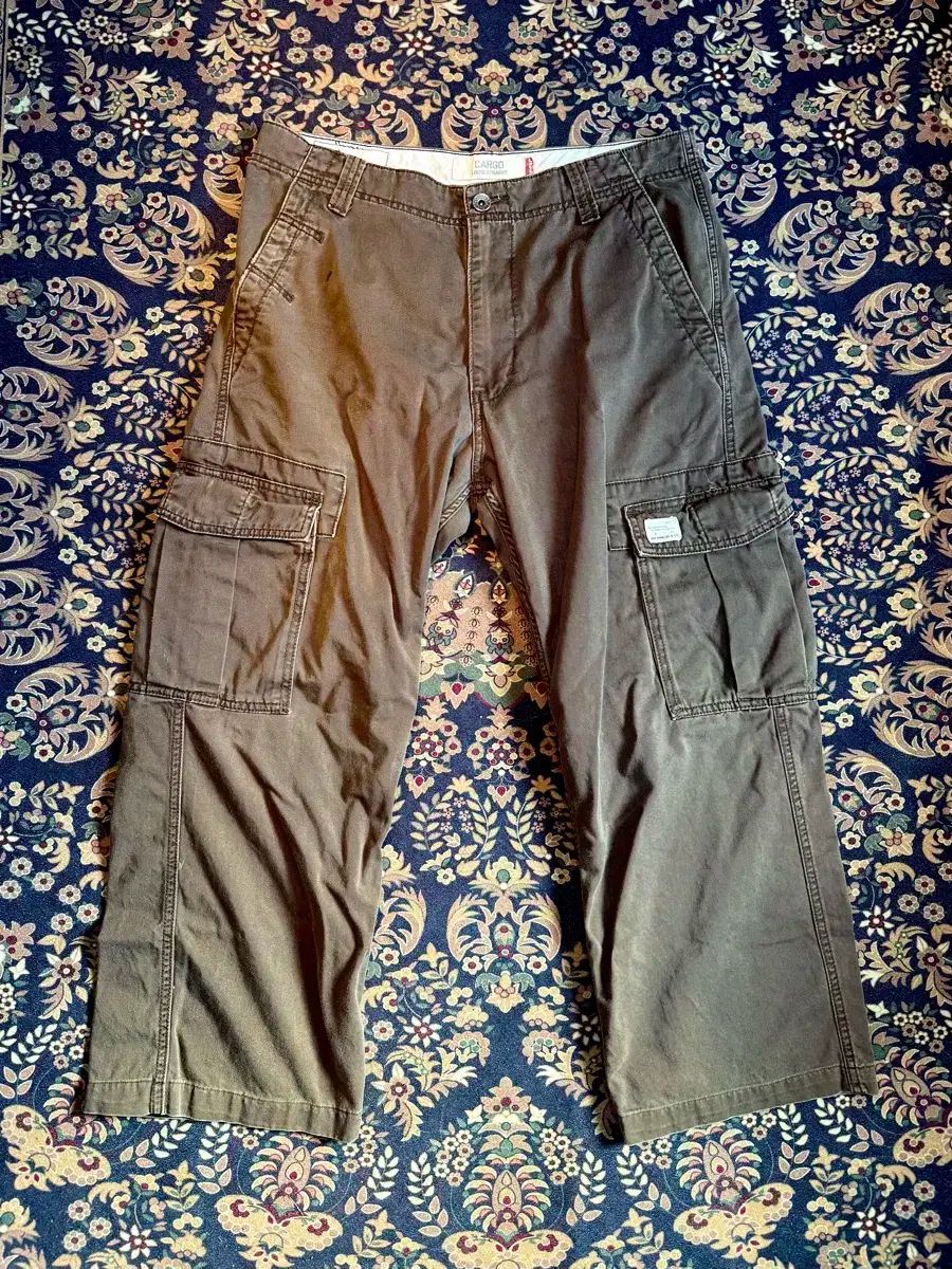 リーバイス ルーズストレート カーゴパンツ