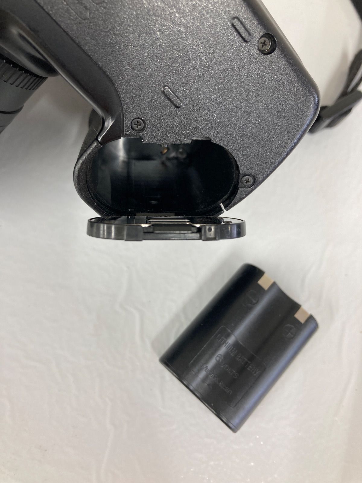 実用的な ４ 動作未 Canon キャノン EOS 1000 QR 一眼レフ フィルムカメラ ケース付き カメラ 2