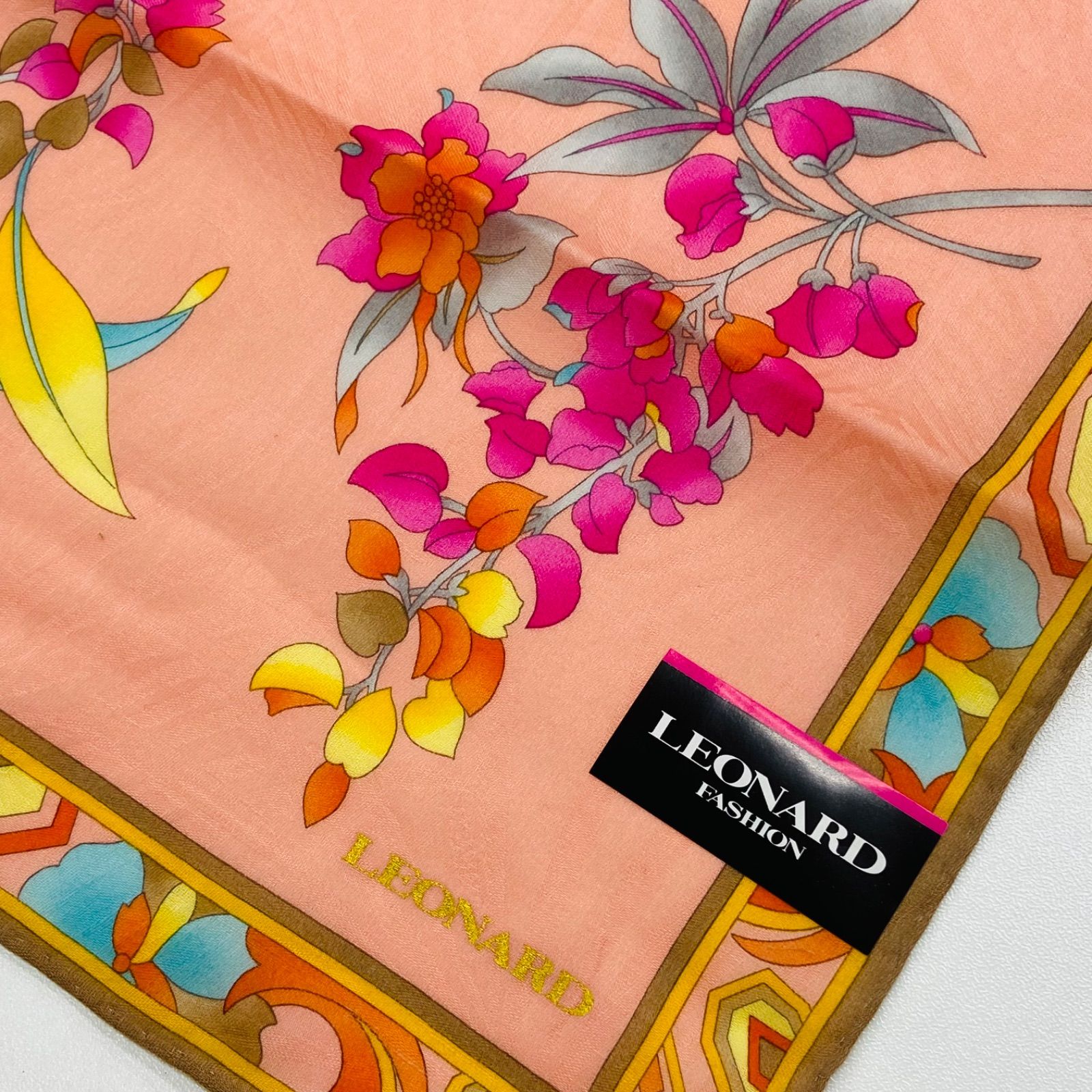 【新品未使用】レオナールスカーフ イタリア製シルク100% 87cmx87cm 値下げ】【新品】LEONARD レオナール シルク スカーフ 花柄 - メルカリ