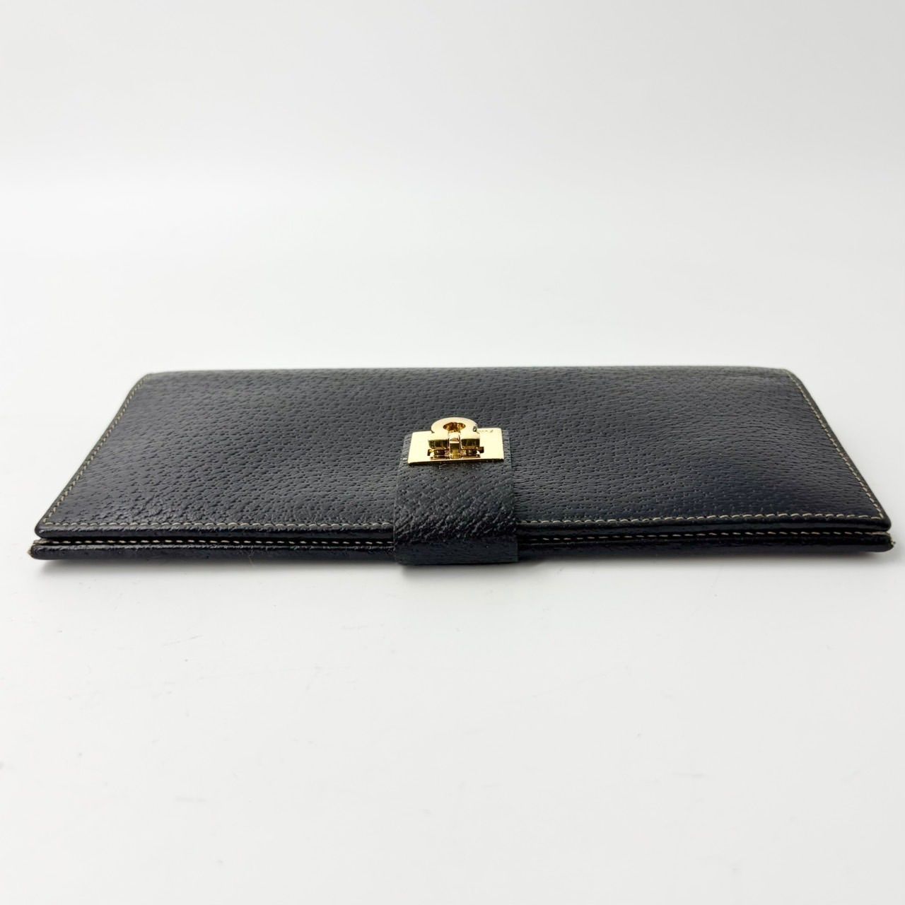 サルヴァトーレフェラガモ 長財布