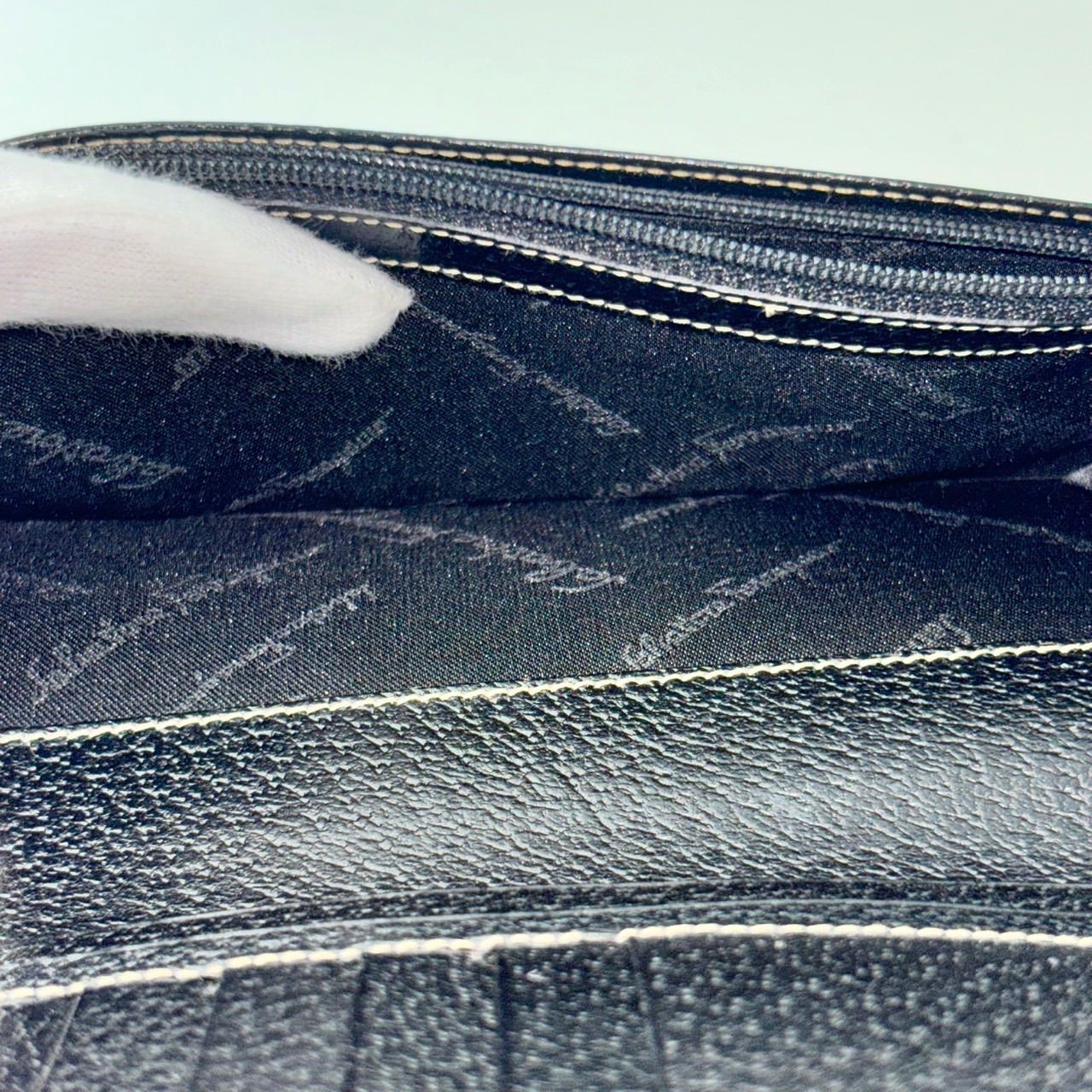 サルヴァトーレフェラガモ 長財布