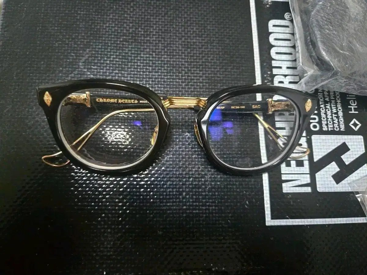 CHROME HEARTS クロムハーツ 삭 SAC 黒 金 モデル