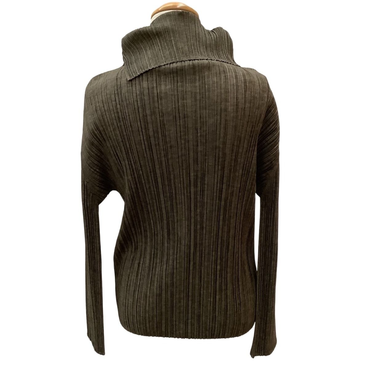 最安値に挑戦。 ISSEY MIYAKE イッセイミヤケ PLEATS PLEASE カットソー SIZE 3 PP91-JK127 カーキ 翌日配達！