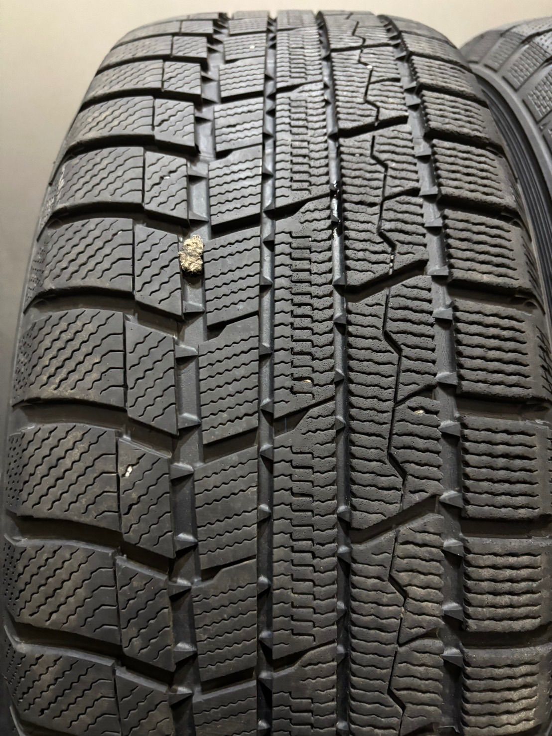 4本 エスティマ