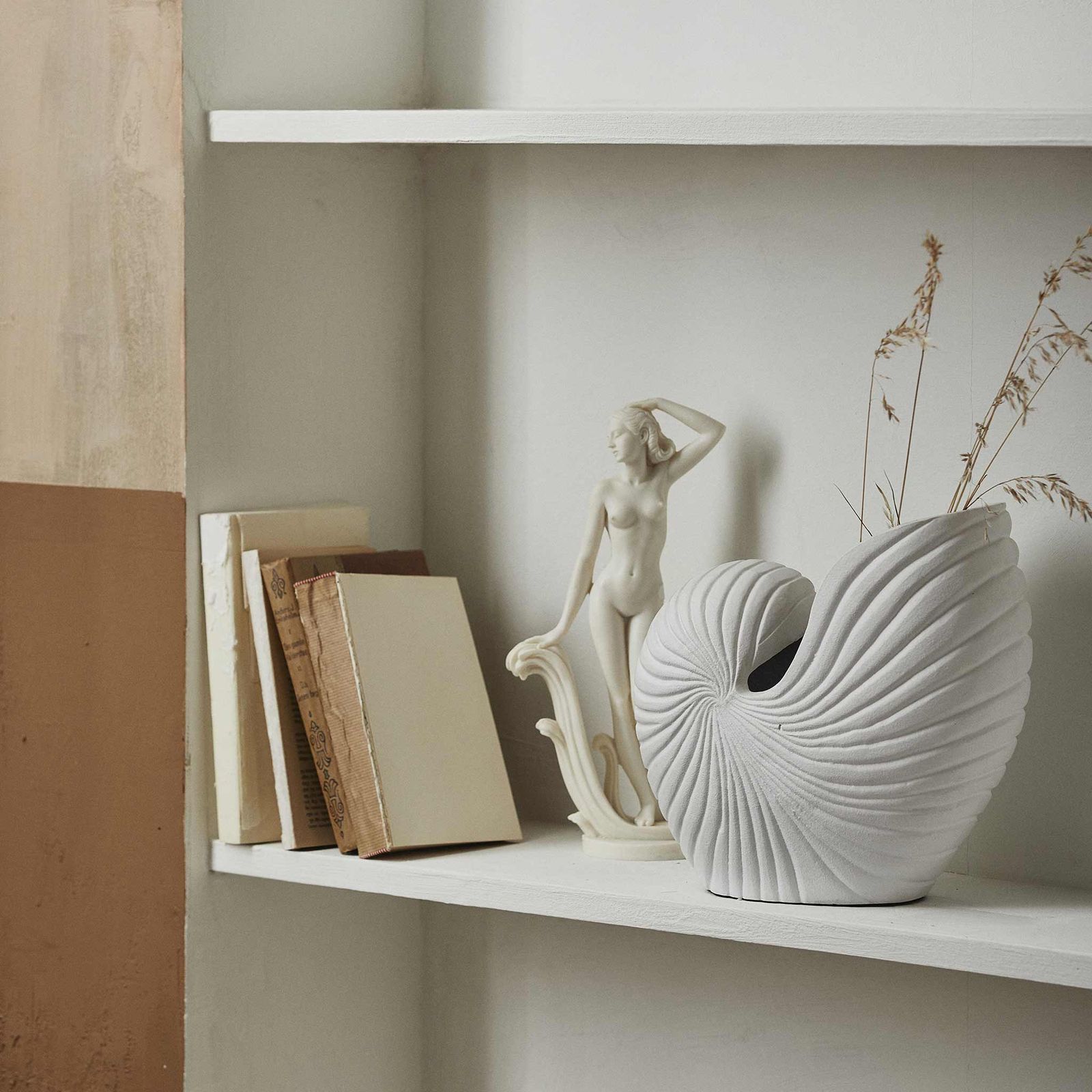  NORDAL エレガントな彫刻オブジェのようなフラワーベース RAKITU 北欧雑貨 インテリア モダン 収納 140x2388 ディスプレイフォト 置物 インテリア小物