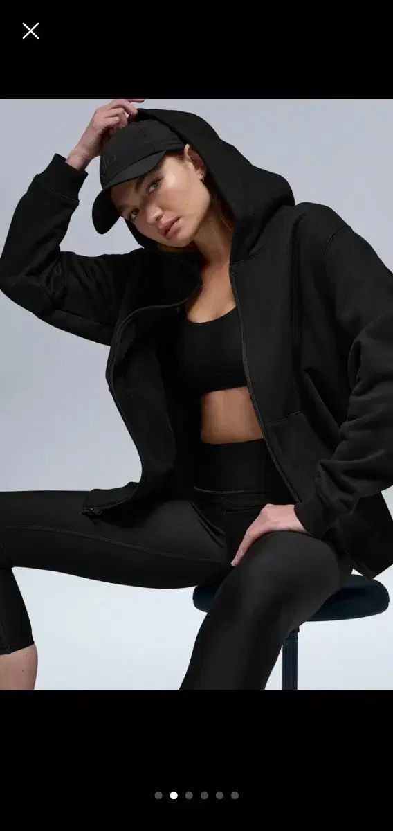 ALO ブラック フードジップアップ sサイズ R