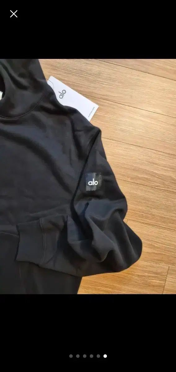 ブラック フードジップアップ