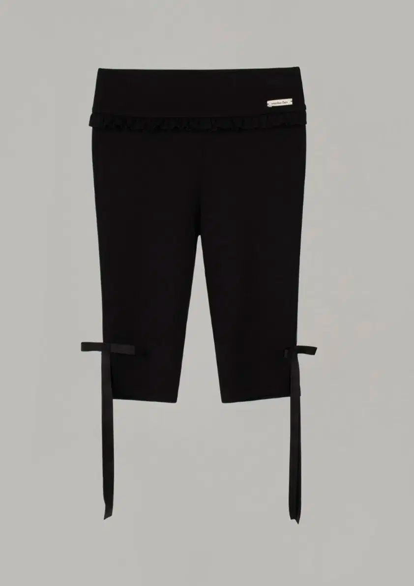 フリル バイカー