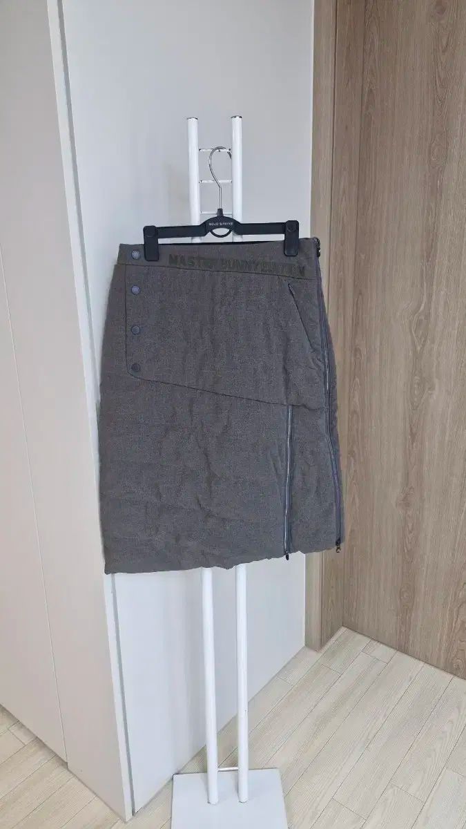 マスターバニーエディション レディース ダウン スカート グレー 26