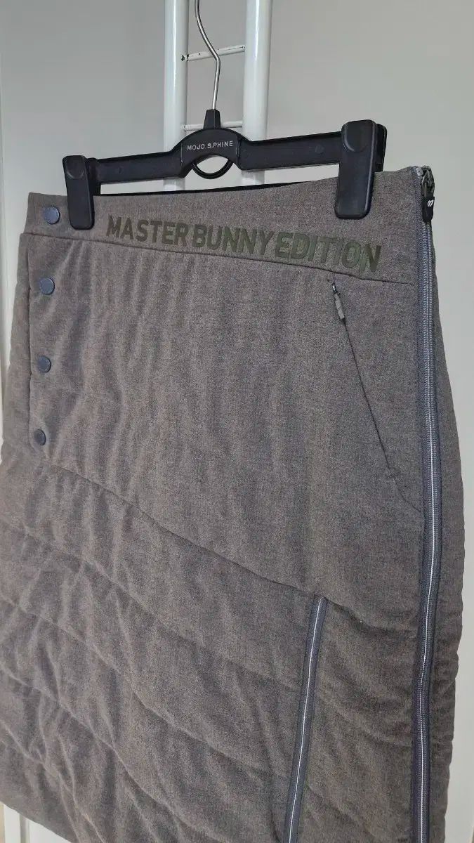 スカート グレー