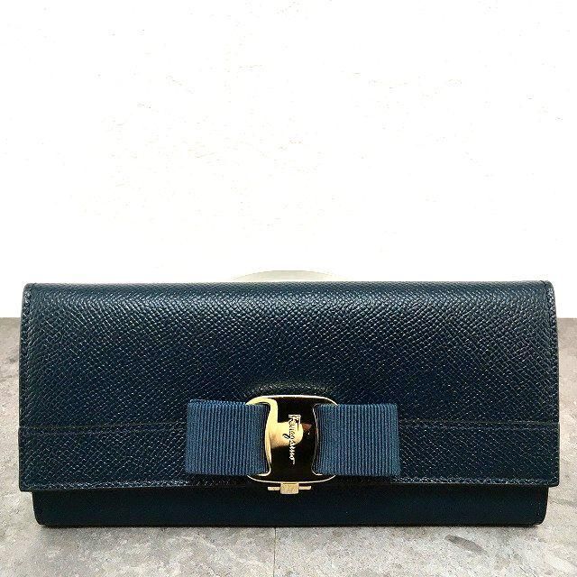 226 み Salvatore Ferragamo 長財布 ヴァラ