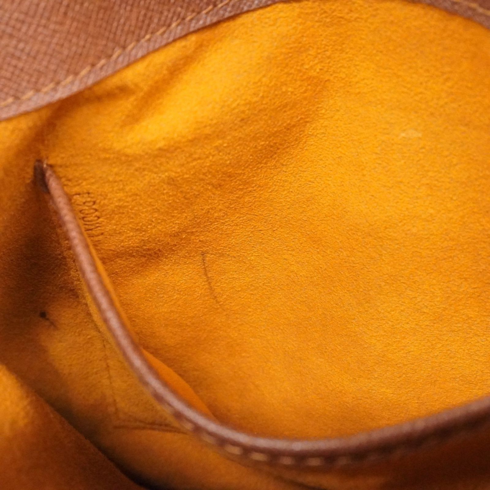 ショルダーバッグ