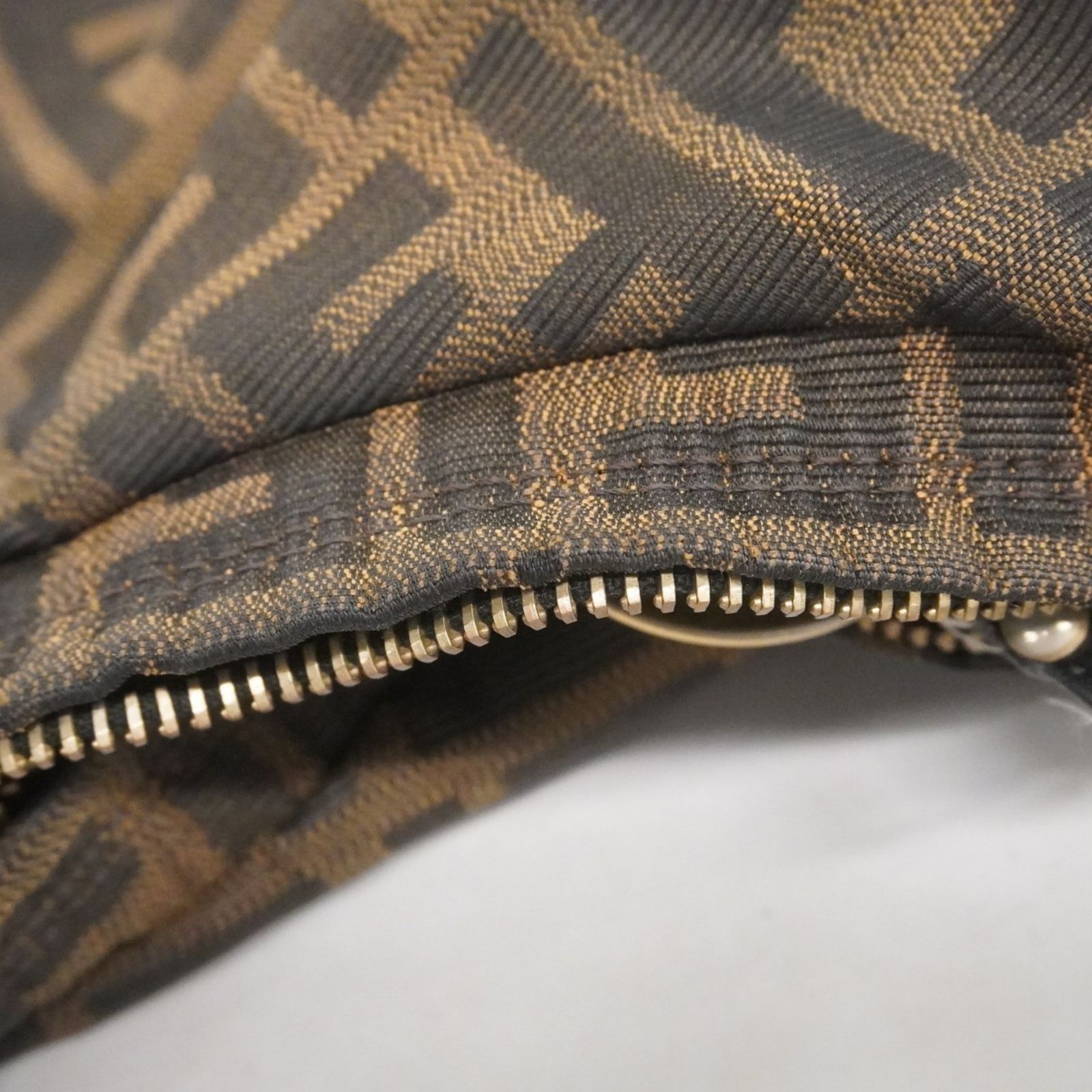 ショルダーバッグ ズッカ