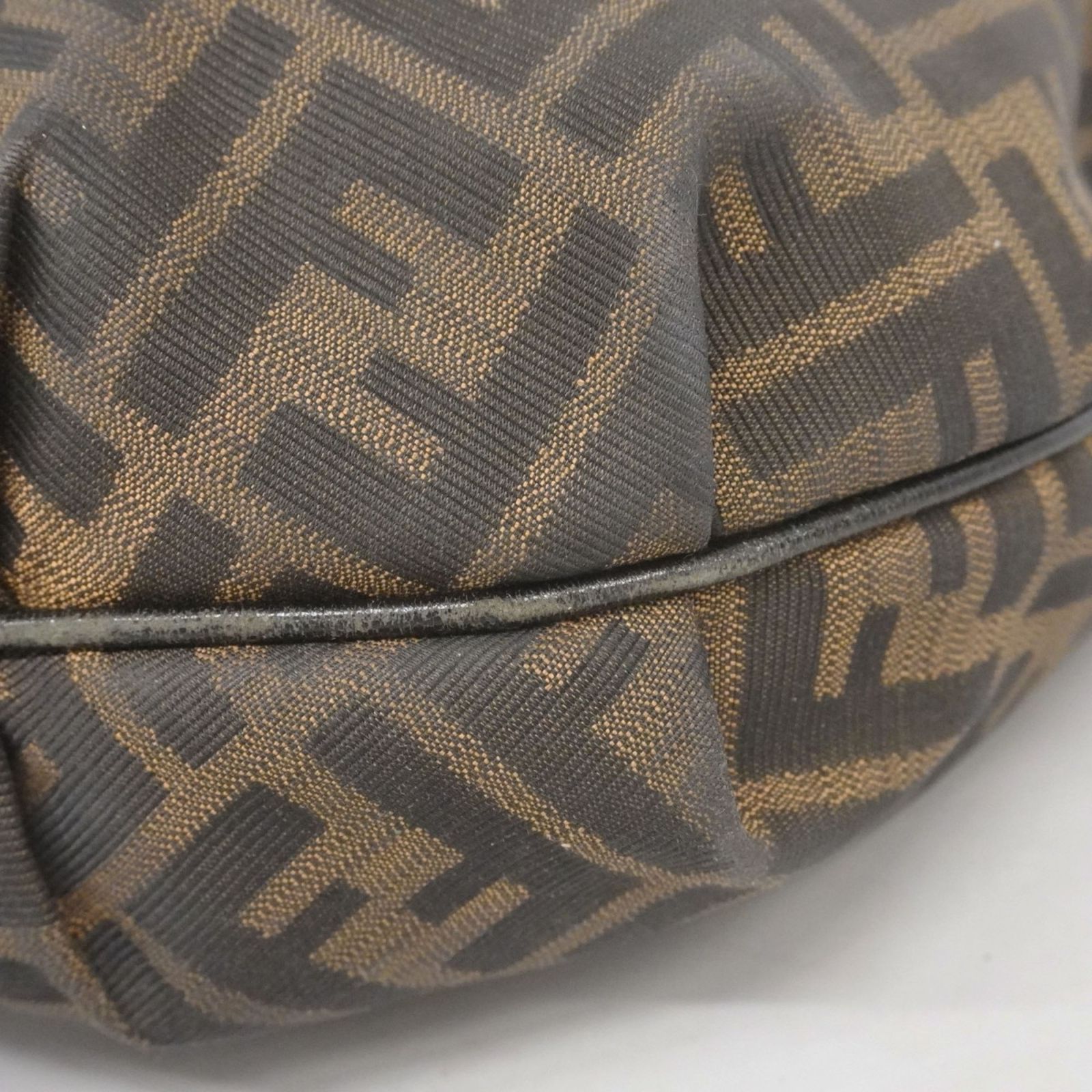 ショルダーバッグ