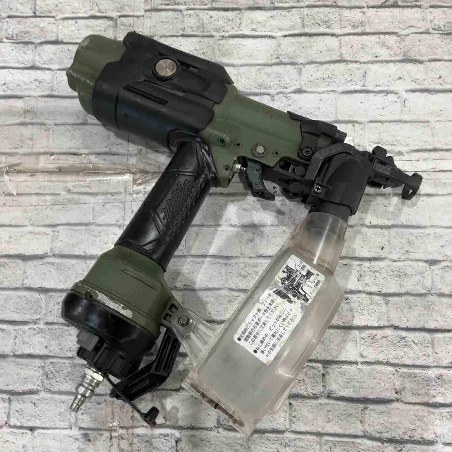 アブソリュートグリーン