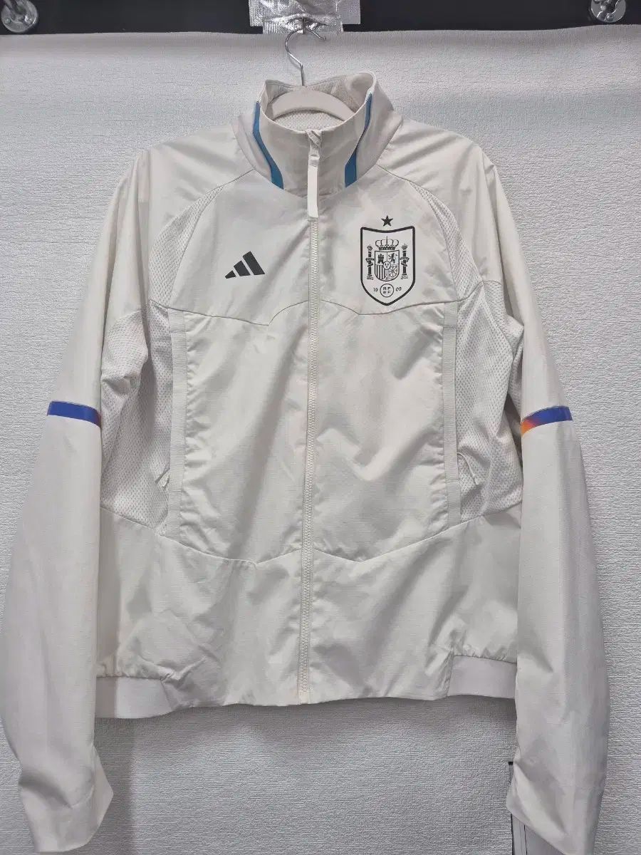 アディダス 必須アイテム AFA アルゼンチン 韓国国家代表 アンド Tシャツ ジャケット 白 100