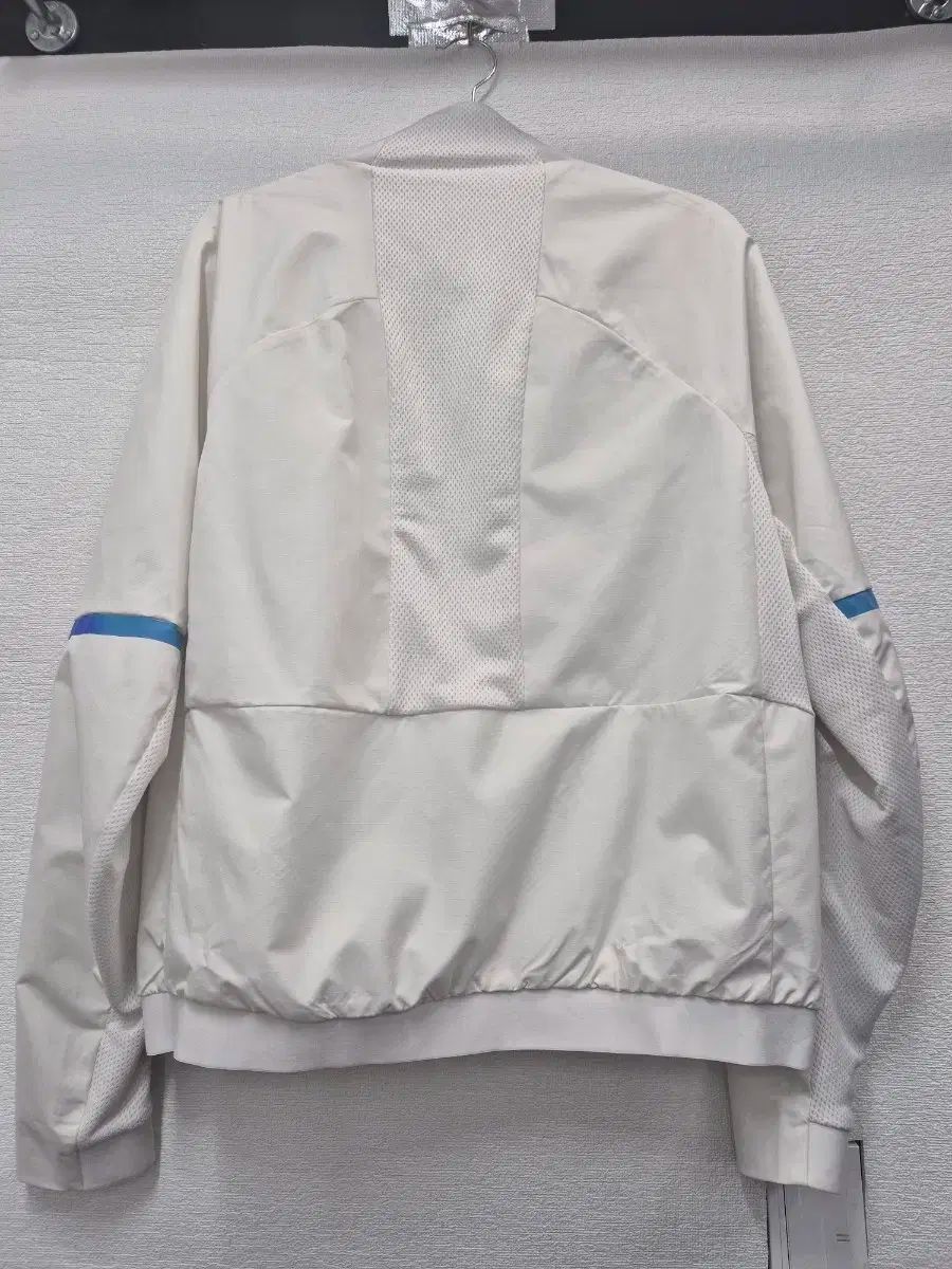 アディダス 必須アイテム