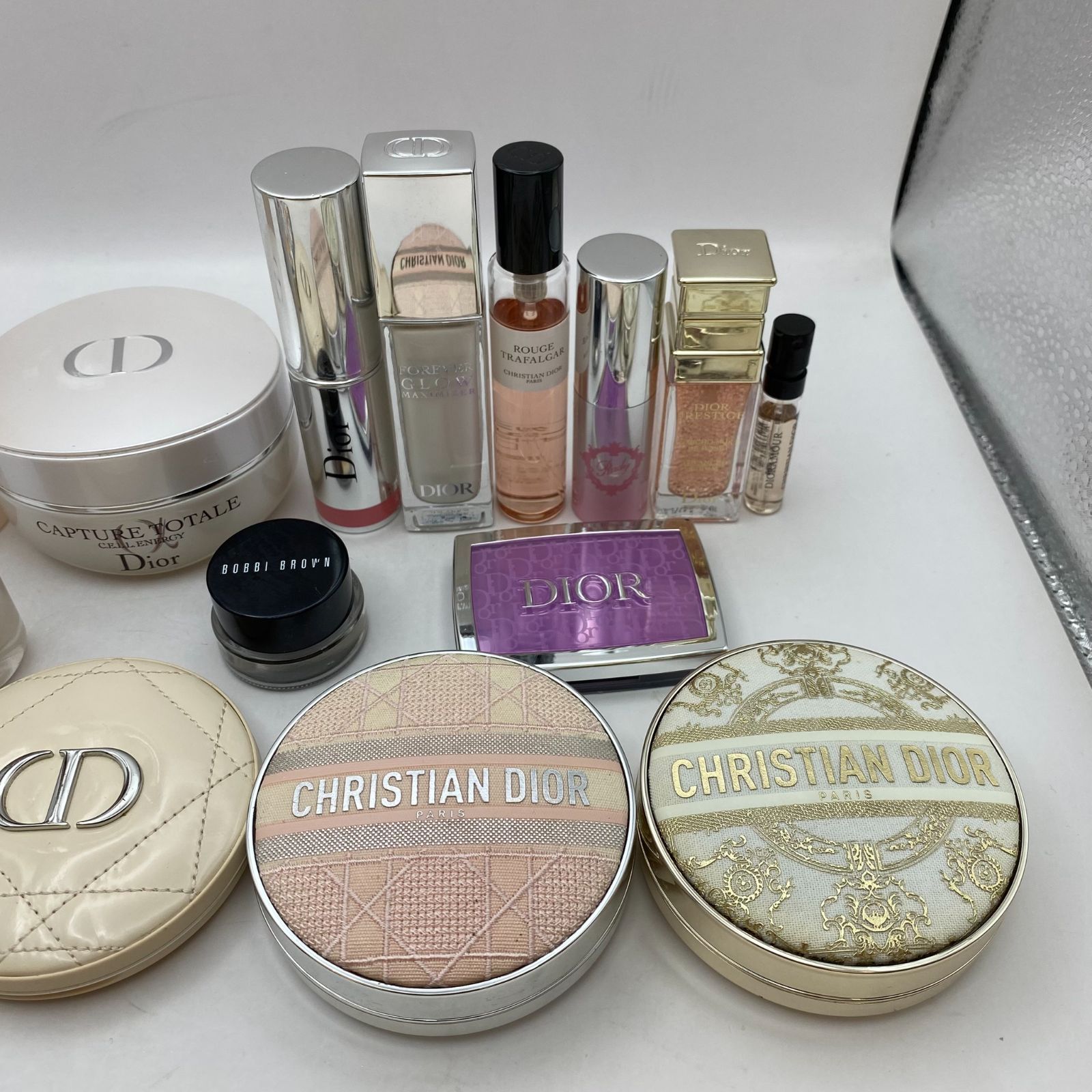 値下げ交渉お待ちしています！ 新品未使用 DIOR化粧品まとめ売り 中古】コスメ まとめ売り Dior 等 全15点 - メルカリ