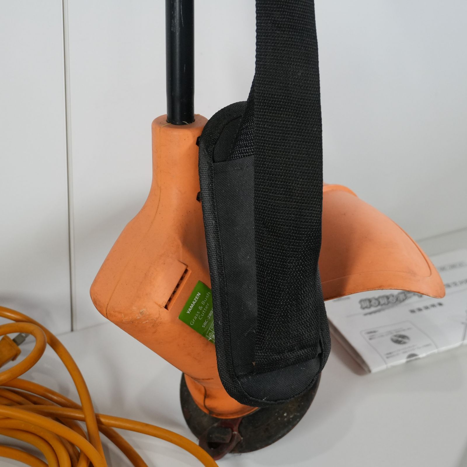 IM] 動作確認済 草芝刈り機 ヤマゼン 刈る刈るボーイ SBC-280A 現状品