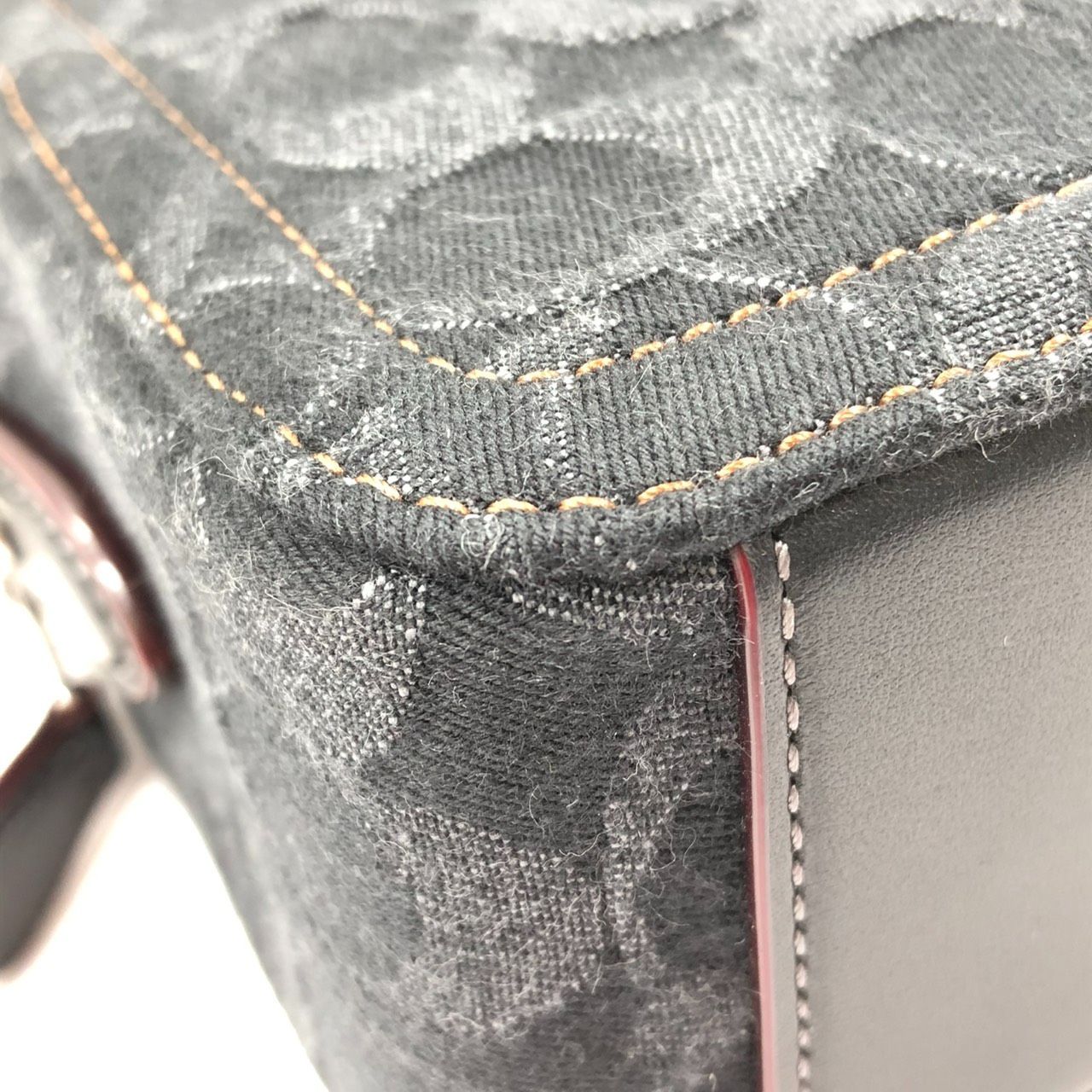 極美品!! 送料無料!!】COACH コーチ CS254 チャーター クロスボディ 24