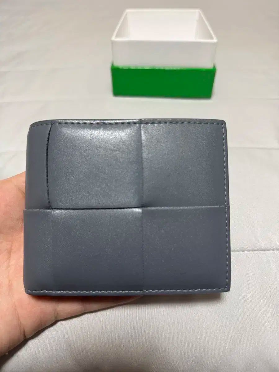 状態良し ボッテガ ヴェネタ マキシ 二つ折り財布