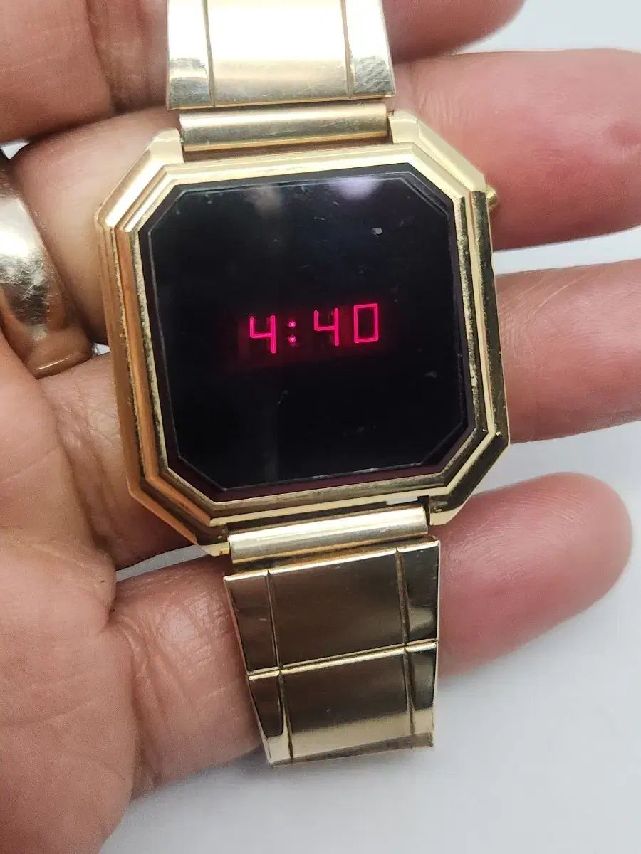 Longines red led 70 s 時計単品