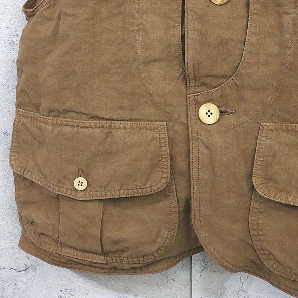 ライトブラウン