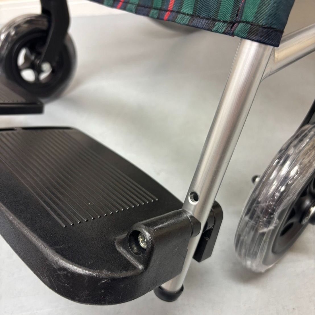 mikiミキ　車椅子　MPN-43JD 自走用 MPN-43JD｜車いすと介護用品の製造、販売 株式会社MiKi ミキ