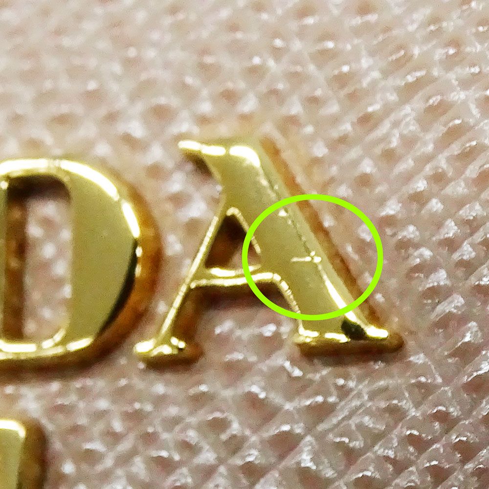 ブランド 二つ折り財布