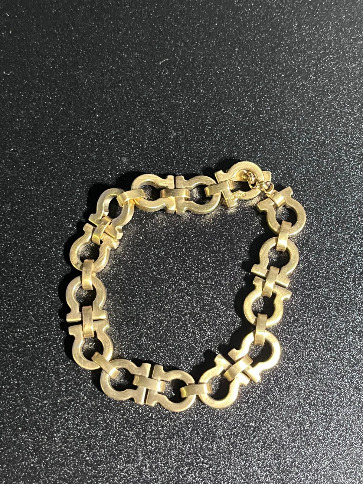 サルヴァトーレフェラガモ ブレスレット バングル ガンチーニ 28.2 g