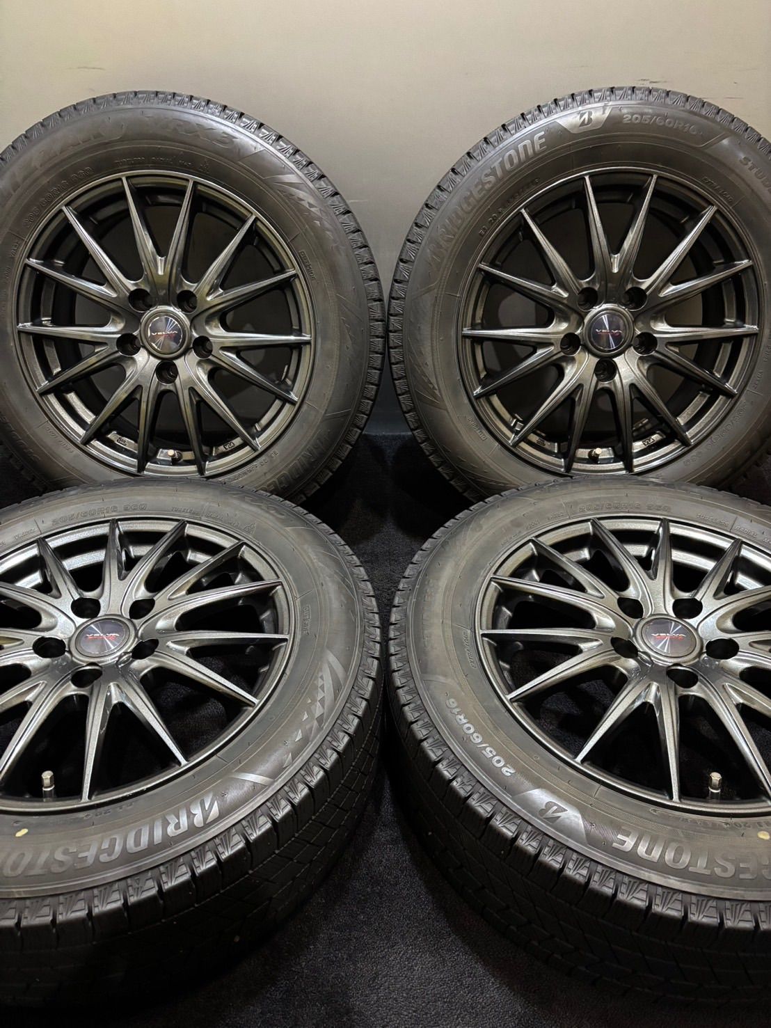 205 60 R 16 VRX 3 21年製 VELVA 16インチ 6 5 J 40 114 H スタッドレス 4本 90 ノア ヴォクシー 南3 K 715