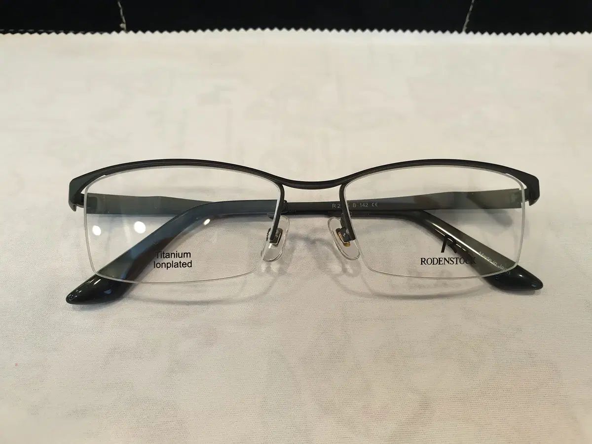 ドイツ ブランド メガネ デンス THENCE メガネ 商品