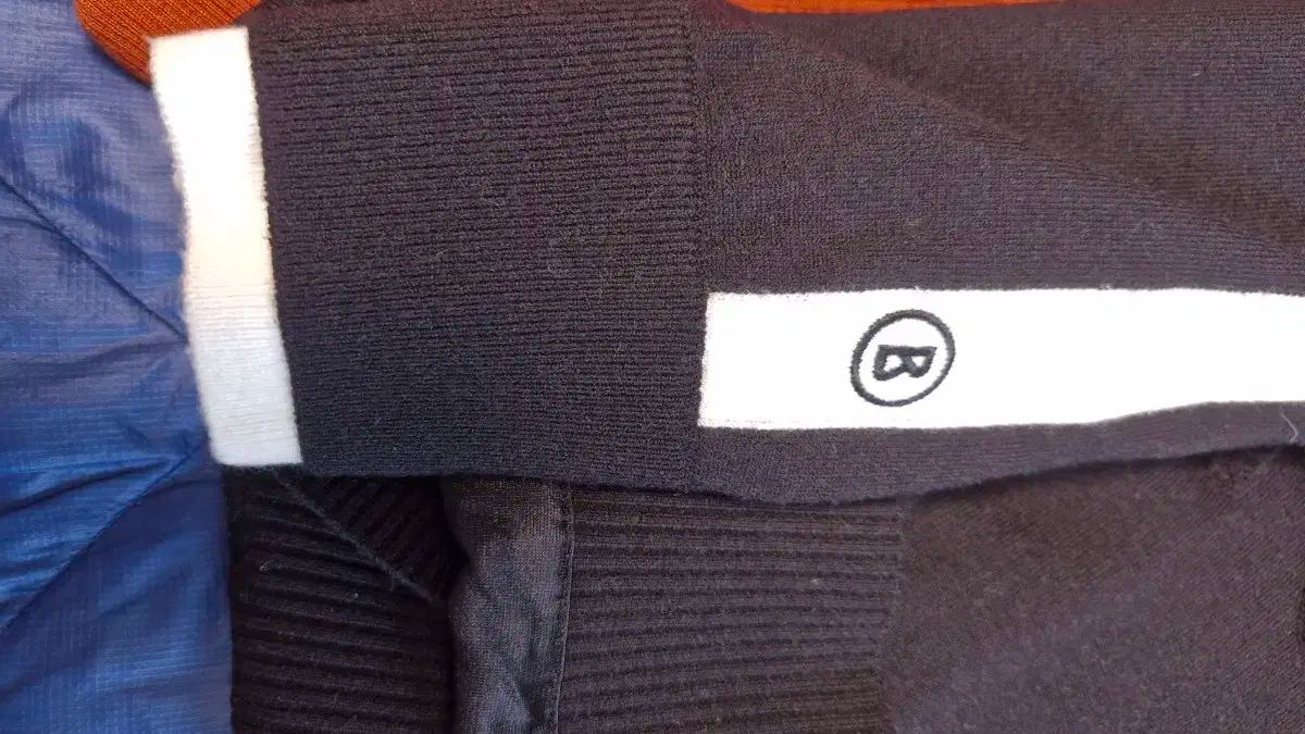 ウィンドブレーカー ブラック