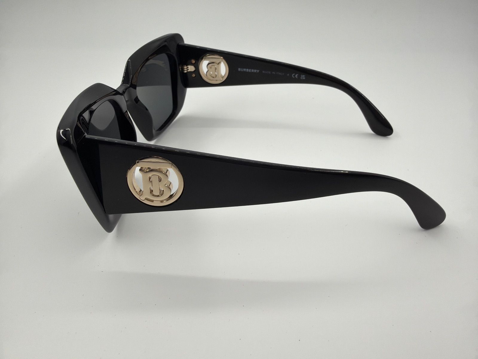 バーバリー サングラス