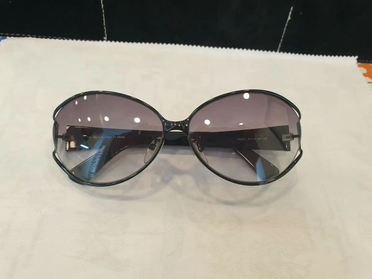 ブランド FENDI フェンディ サングラス