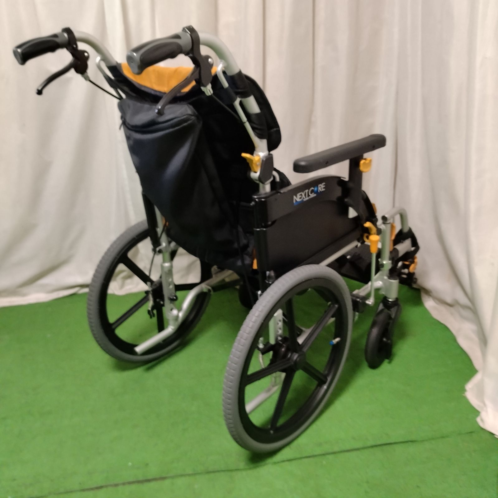 WC-12739 MATSUNAGA 松永製作所 ネクストコア アジャスト NEXT-61B スリム 軽量 matsunaga まつなが マツナガ 介助式 介助型 車椅子 車イス 車いす 洗浄 消毒済 介護